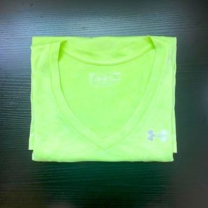 NWOT Under Armour T-Shirt Medium